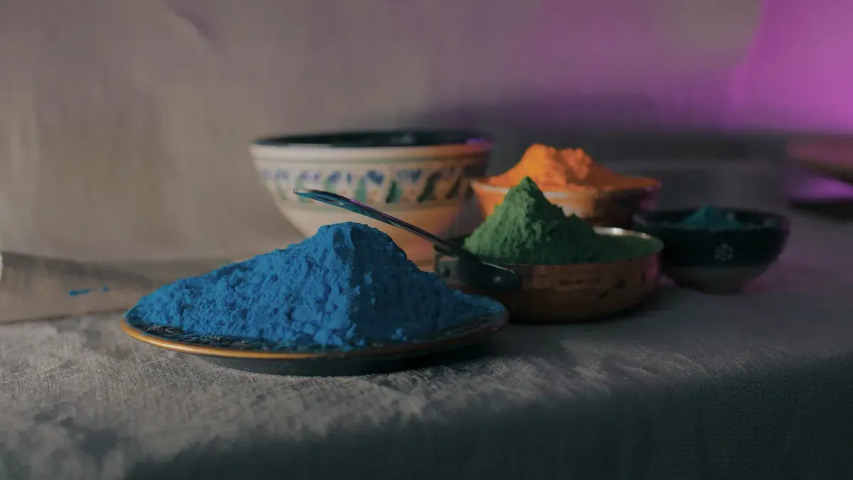 Gardenia Blue vs. Phycocyanin Overview